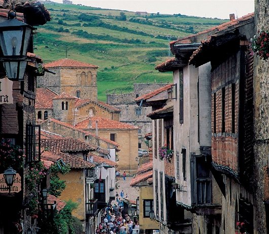 Santillana del Mar travel guide